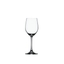 SPIEGELAU Vino Grande Weißweinglas gefüllt mit einem Getränk auf weißem Hintergrund