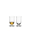 RIEDEL Vinum verre à whisky single malt rempli avec une boisson sur fond blanc