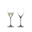 RIEDEL Heart to Heart Bicchiere da Champagne riempito con una bevanda su sfondo bianco