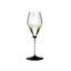 RIEDEL Fatto A Mano Performance Champagne Glass - black base rempli avec une boisson sur fond blanc