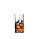 RIEDEL Drink Specific Glassware Rührbecher gefüllt mit einem Getränk auf weißem Hintergrund