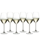 RIEDEL Veritas Restaurant Champagner Weinglas gefüllt mit einem Getränk auf weißem Hintergrund