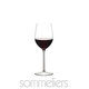 RIEDEL Sommeliers Mature Bordeaux/Chablis/Chardonnay con bebida en un fondo blanco