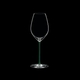 RIEDEL Fatto A Mano Champagner Weinglas Grün auf schwarzem Hintergrund