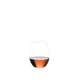 RIEDEL Wine Friendly RIEDEL 004 - Tumbler gefüllt mit einem Getränk auf weißem Hintergrund