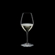 RIEDEL Vinum Restaurant Champagne Wine Glass con bebida en un fondo negro
