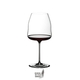 RIEDEL Winewings Restaurant Pinot Noir/Nebbiolo gefüllt mit einem Getränk auf weißem Hintergrund