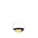 RIEDEL O Wine Tumbler Chardonnay (im Fass gereift) gefüllt mit einem Getränk auf weißem Hintergrund