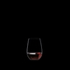 RIEDEL Restaurant O Riesling/Sauvignon Blanc gefüllt mit einem Getränk auf schwarzem Hintergrund