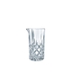 NACHTMANN Noblesse Mixing Glass con bebida en un fondo blanco