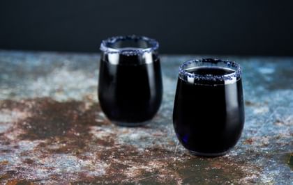 Halloween themed cocktails in RIEDEL glasses