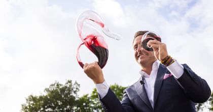 Maximilian J. Riedel decanting red wine in RIEDEL Mamba