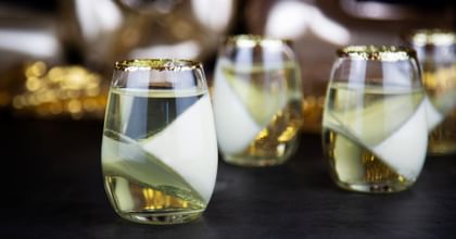 stemless RIEDEL glassware in NYE setting